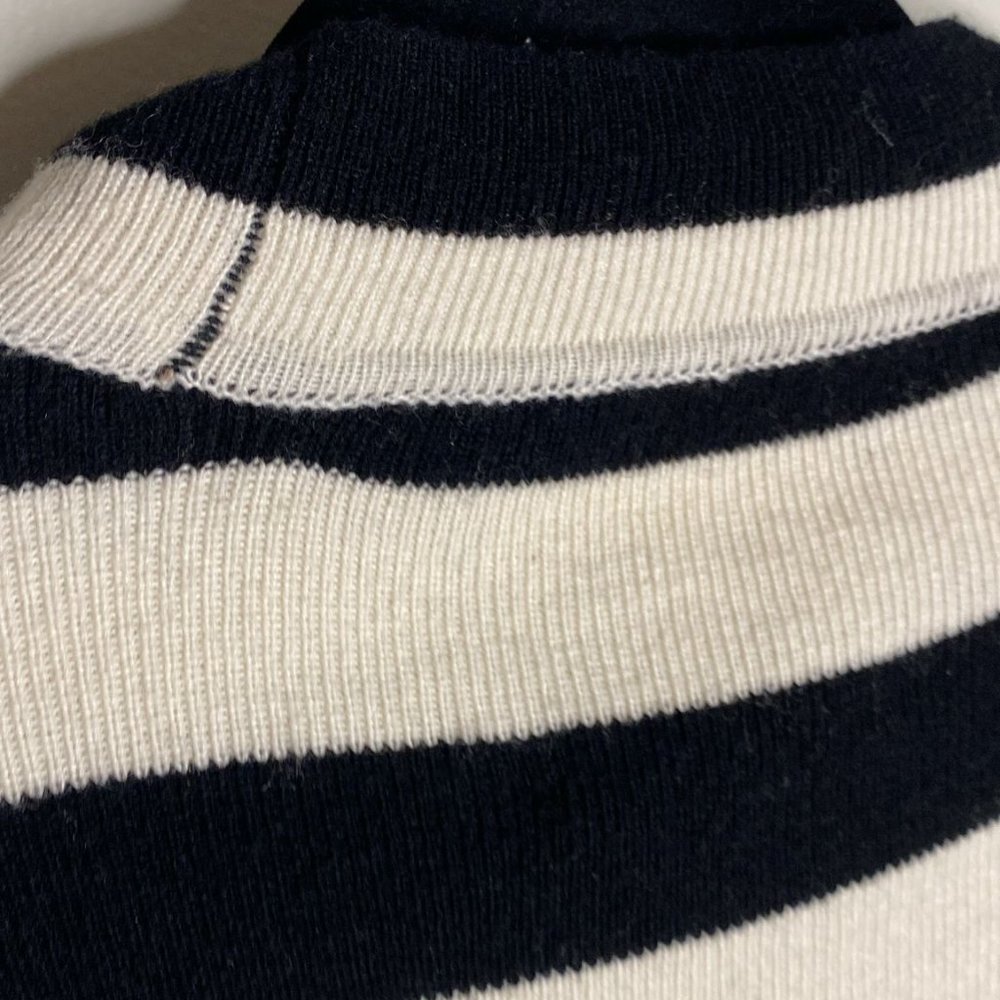 Le Superbe Wool and Cashmere Turtleneck Sweater - Picture 4 of 7